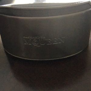 Elegant authentic sunglasses